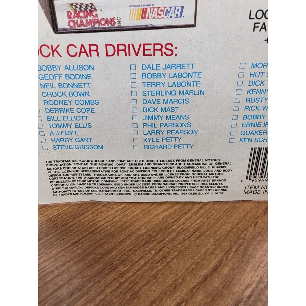 Racing Champions 1991 NASCAR Richard Petty 43 STP Pontiac Die Cast Stock Car New